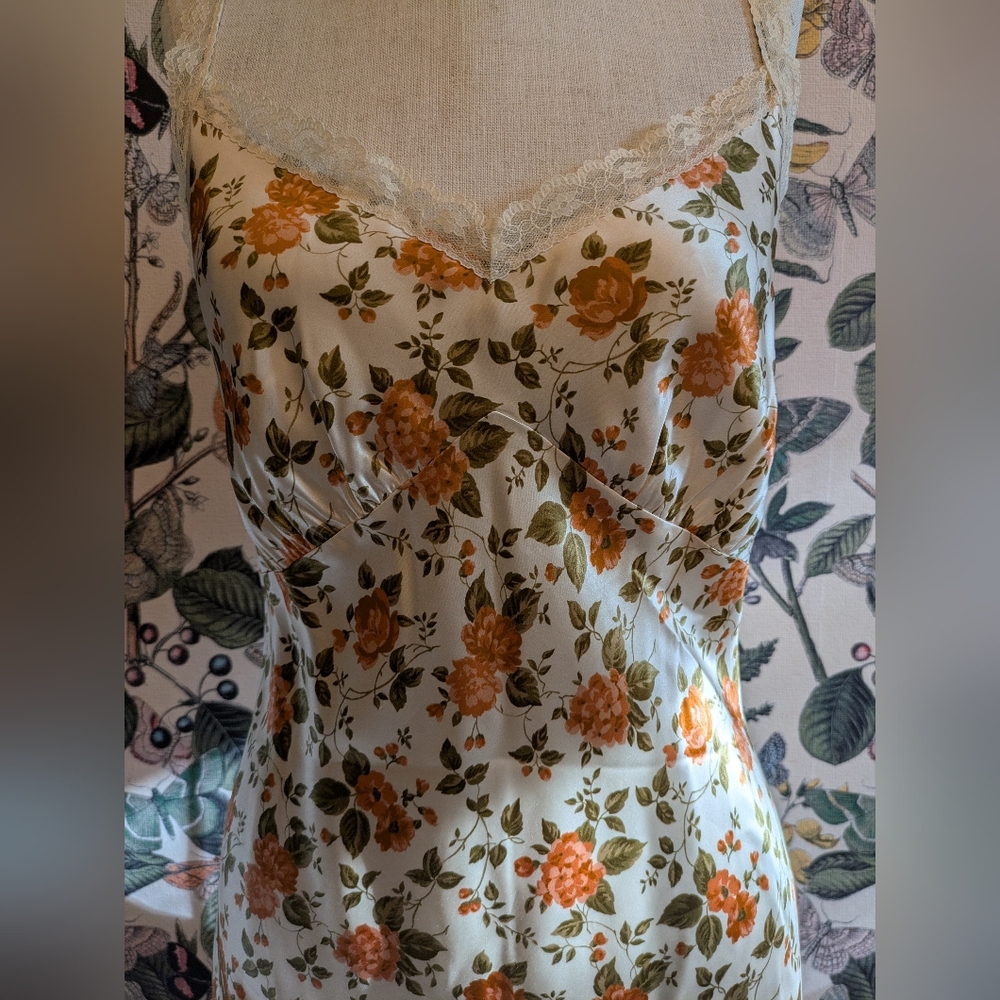 Reformation- Silk Slip Dress- Foliage Print- Size 4- NWOT - Picture 2 of 6